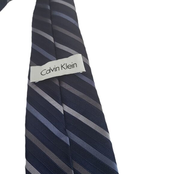 Calvin Klein Striped Silk Tie - Picture 4 of 5